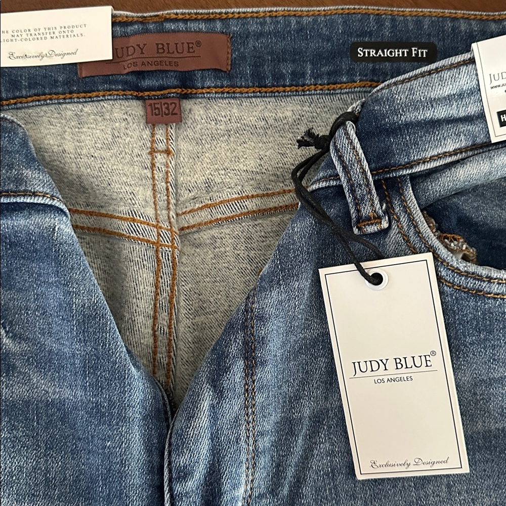 Judy Blue Light Blue Denim Jeans - Picture 2 of 5